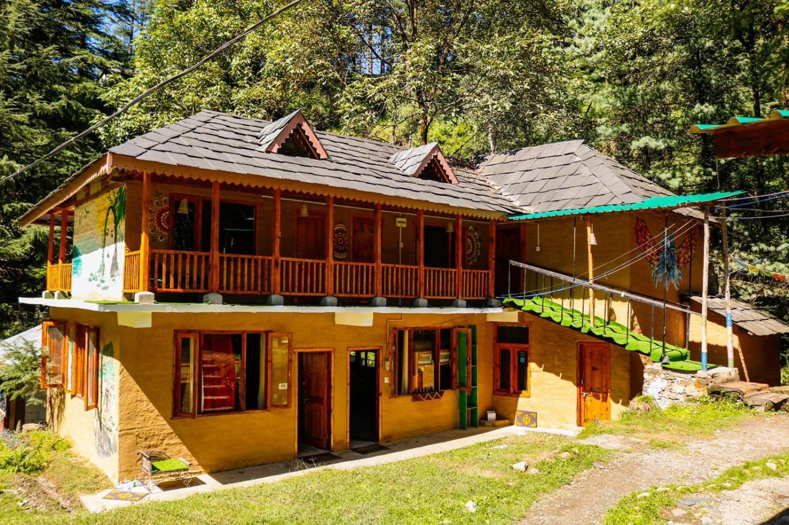 Mudhostel Jibhi Exterior foto